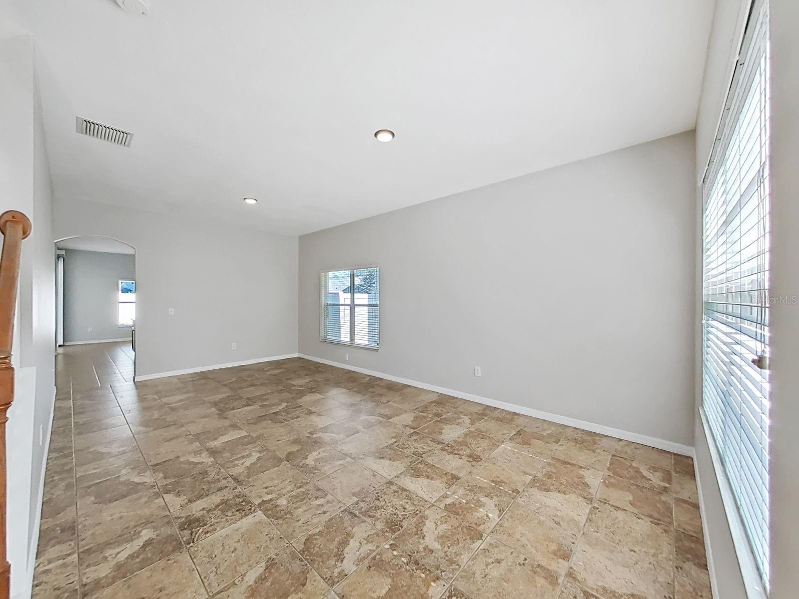 8427 CARRIAGE POINTE DR — photo 7