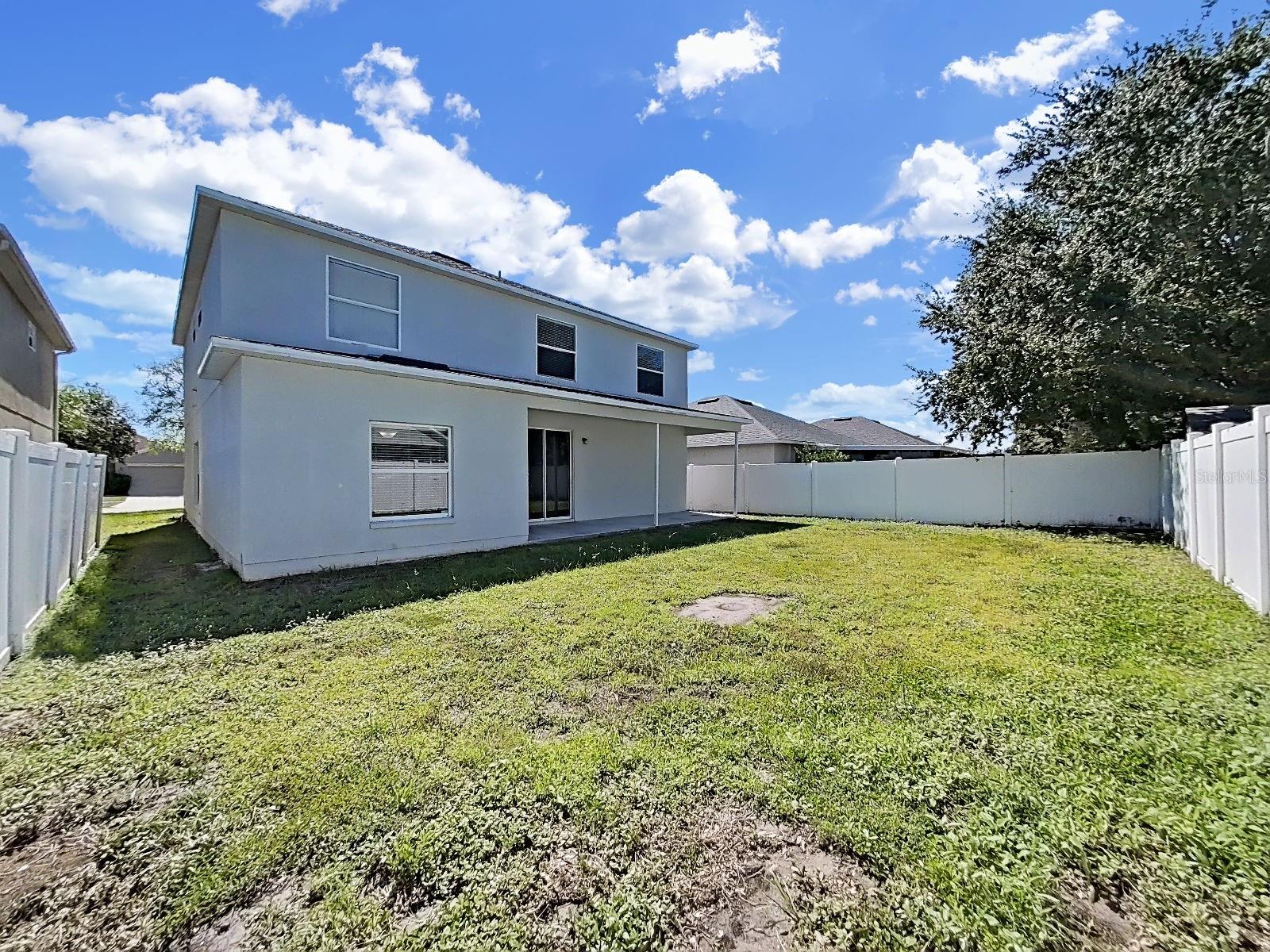 8427 CARRIAGE POINTE DR — photo 46