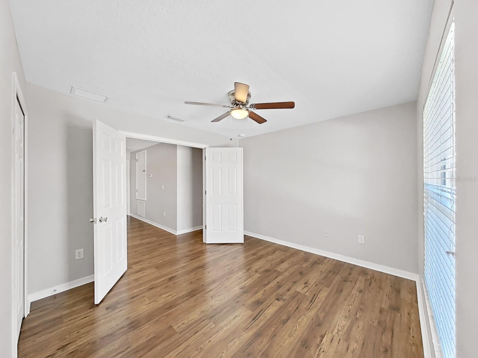 8427 CARRIAGE POINTE DR — photo 33