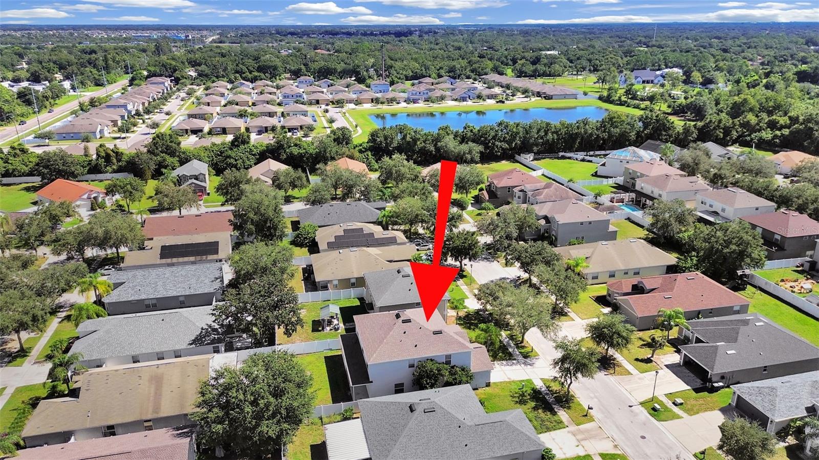 8427 CARRIAGE POINTE DR — photo 47