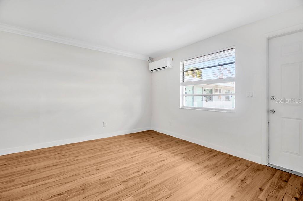 6701 S WEST SHORE BLVD — photo 2