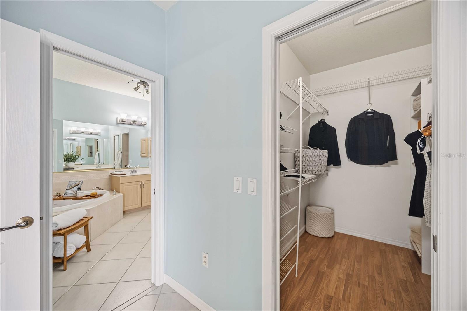 3951 WHISPERING OAKS DR — photo 35