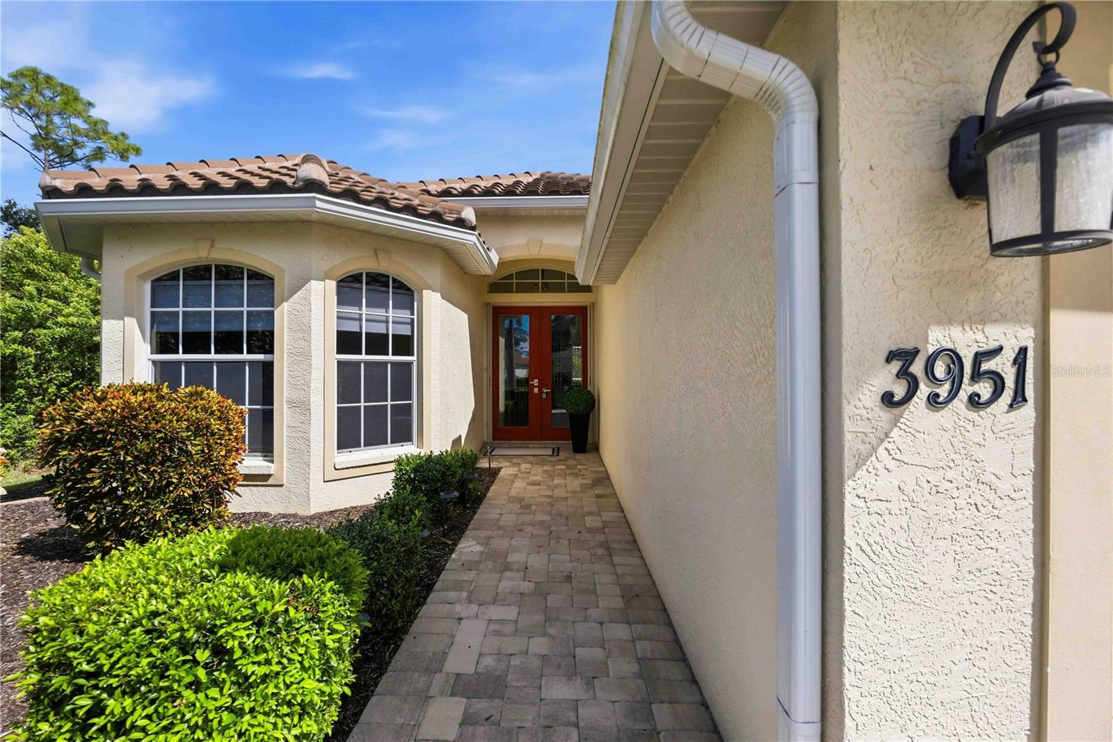 3951 WHISPERING OAKS DR — photo 9