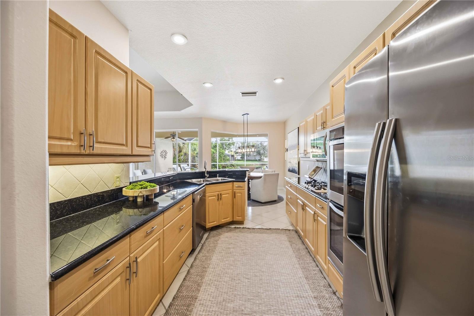3951 WHISPERING OAKS DR — photo 4