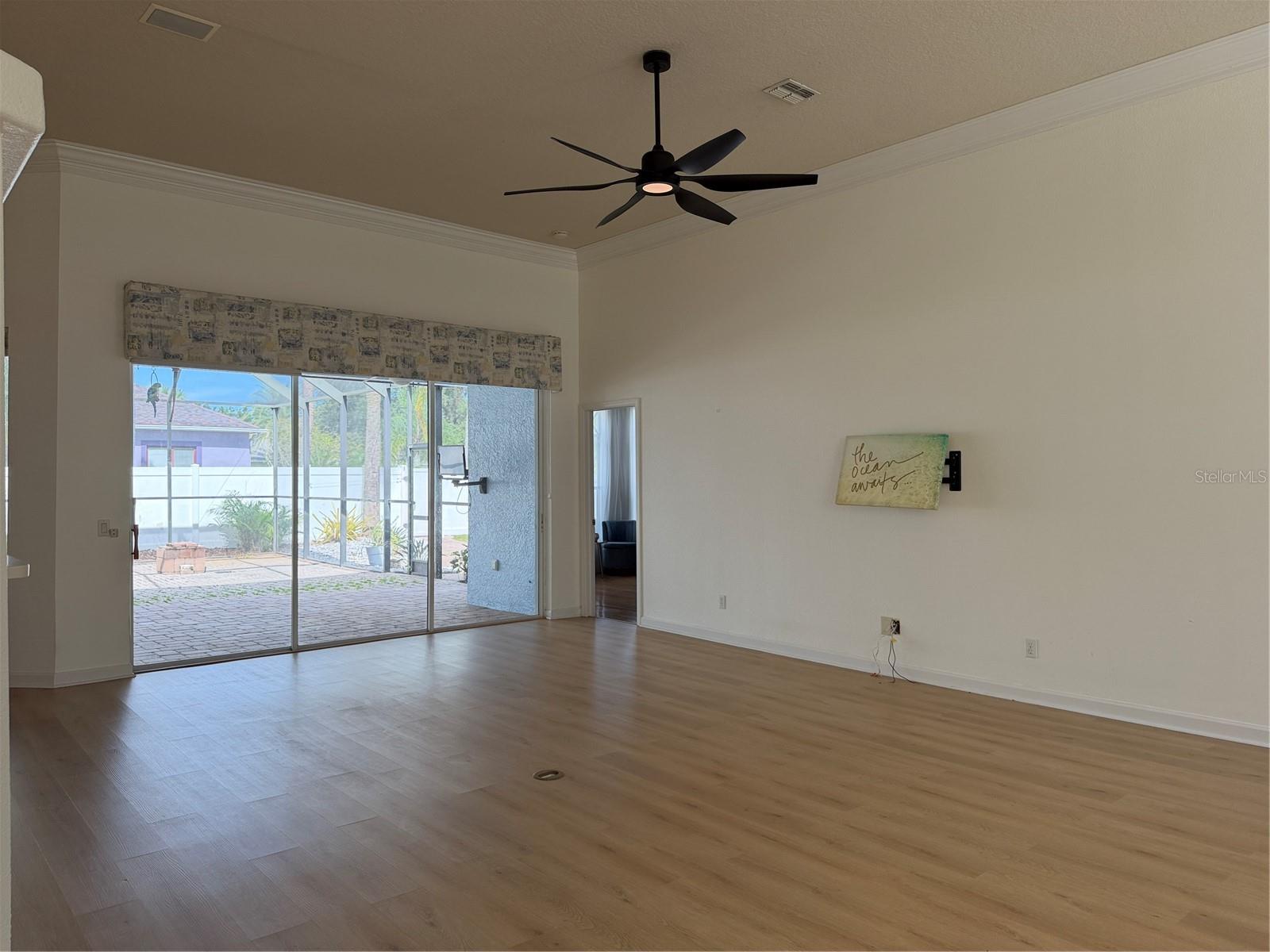 2311 OASIS DR — photo 25