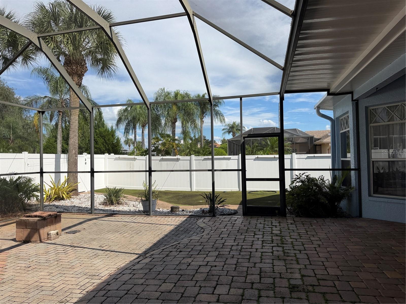 2311 OASIS DR — photo 27