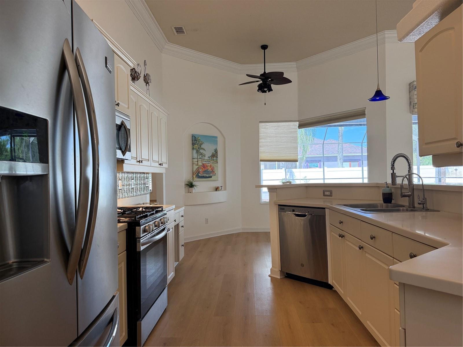 2311 OASIS DR — photo 5