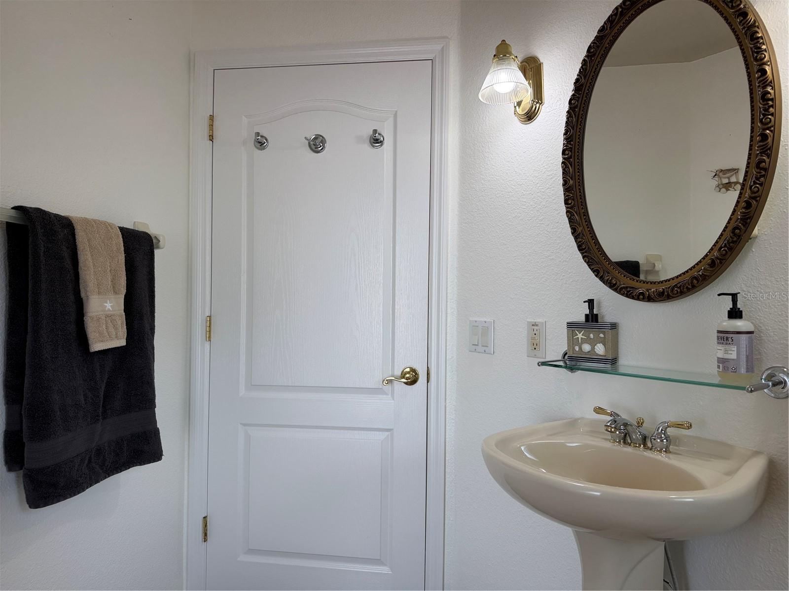 2311 OASIS DR — photo 47