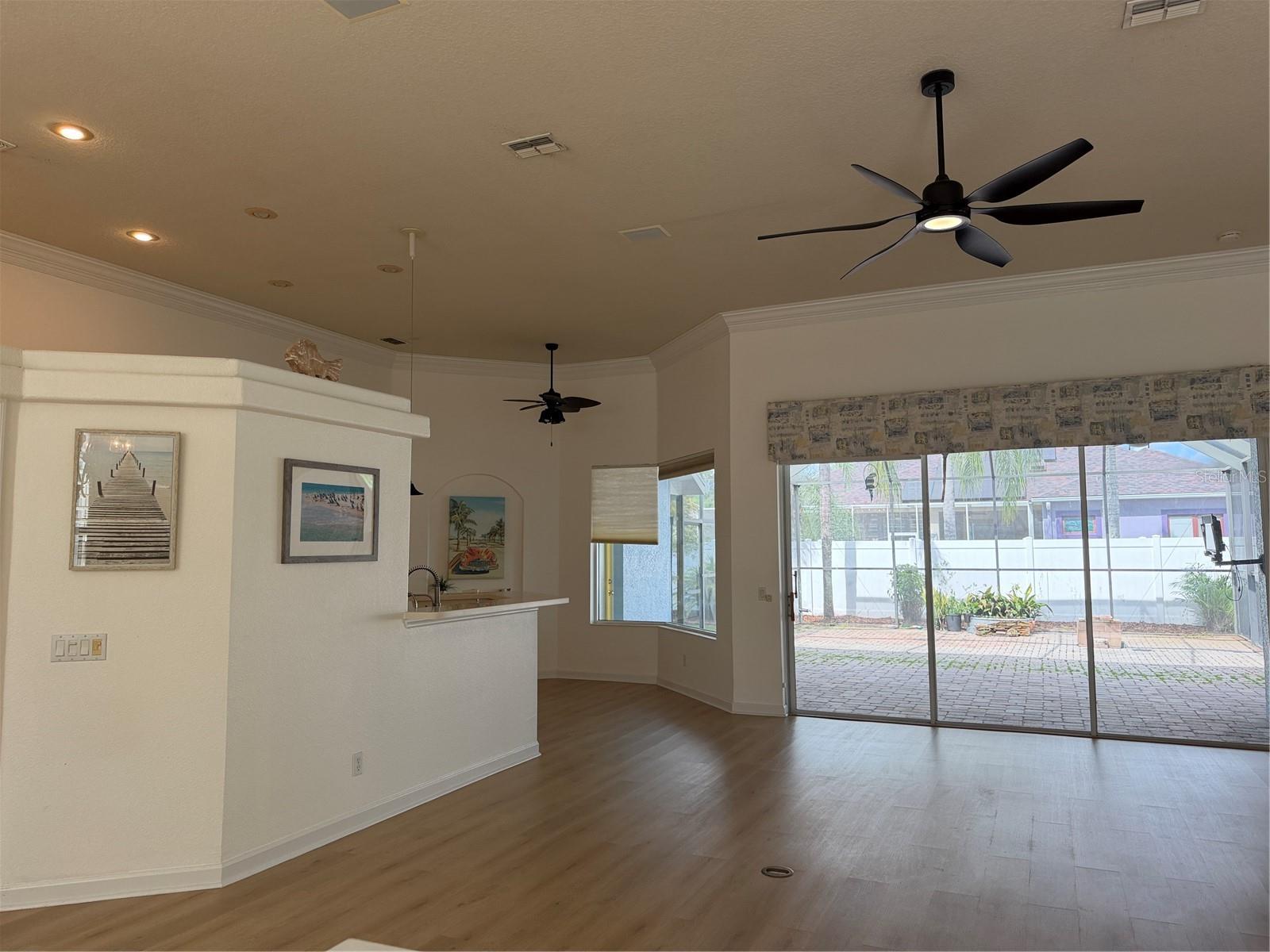 2311 OASIS DR — photo 24