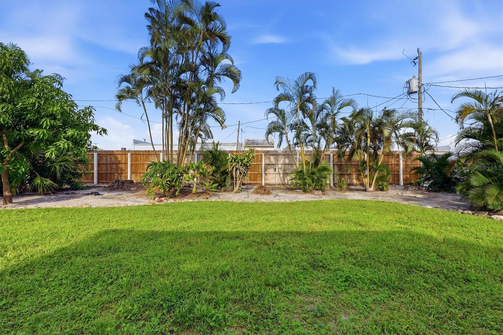 7313 STARFISH DR — photo 32