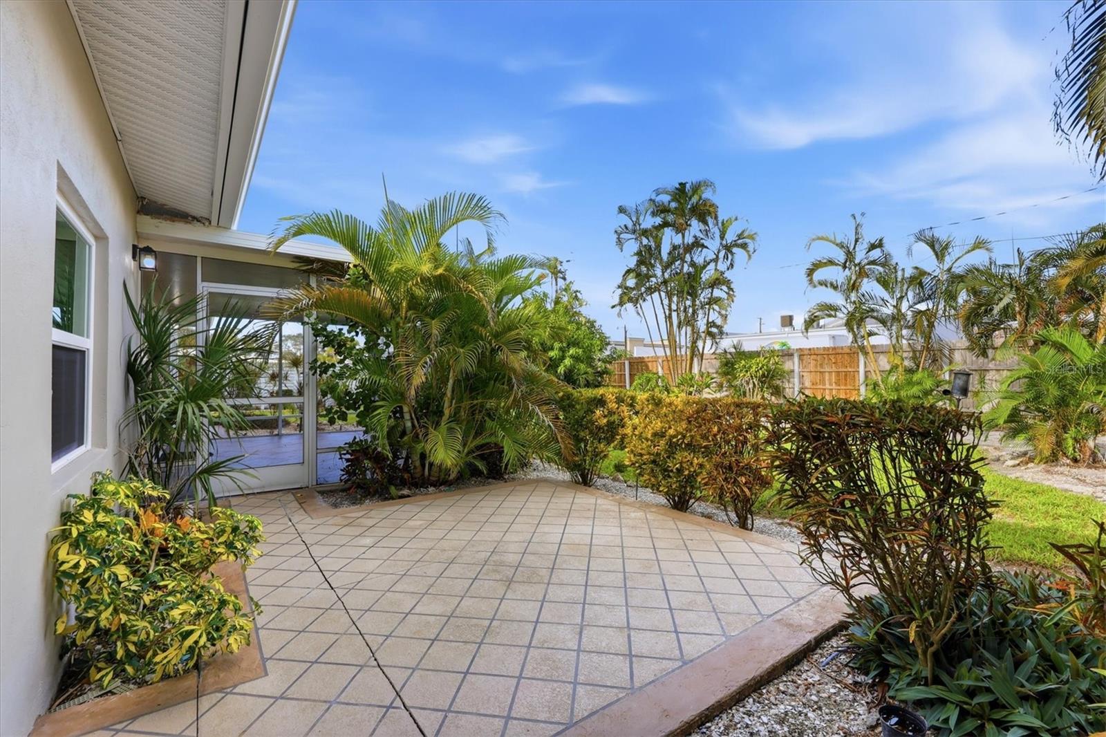 7313 STARFISH DR — photo 30