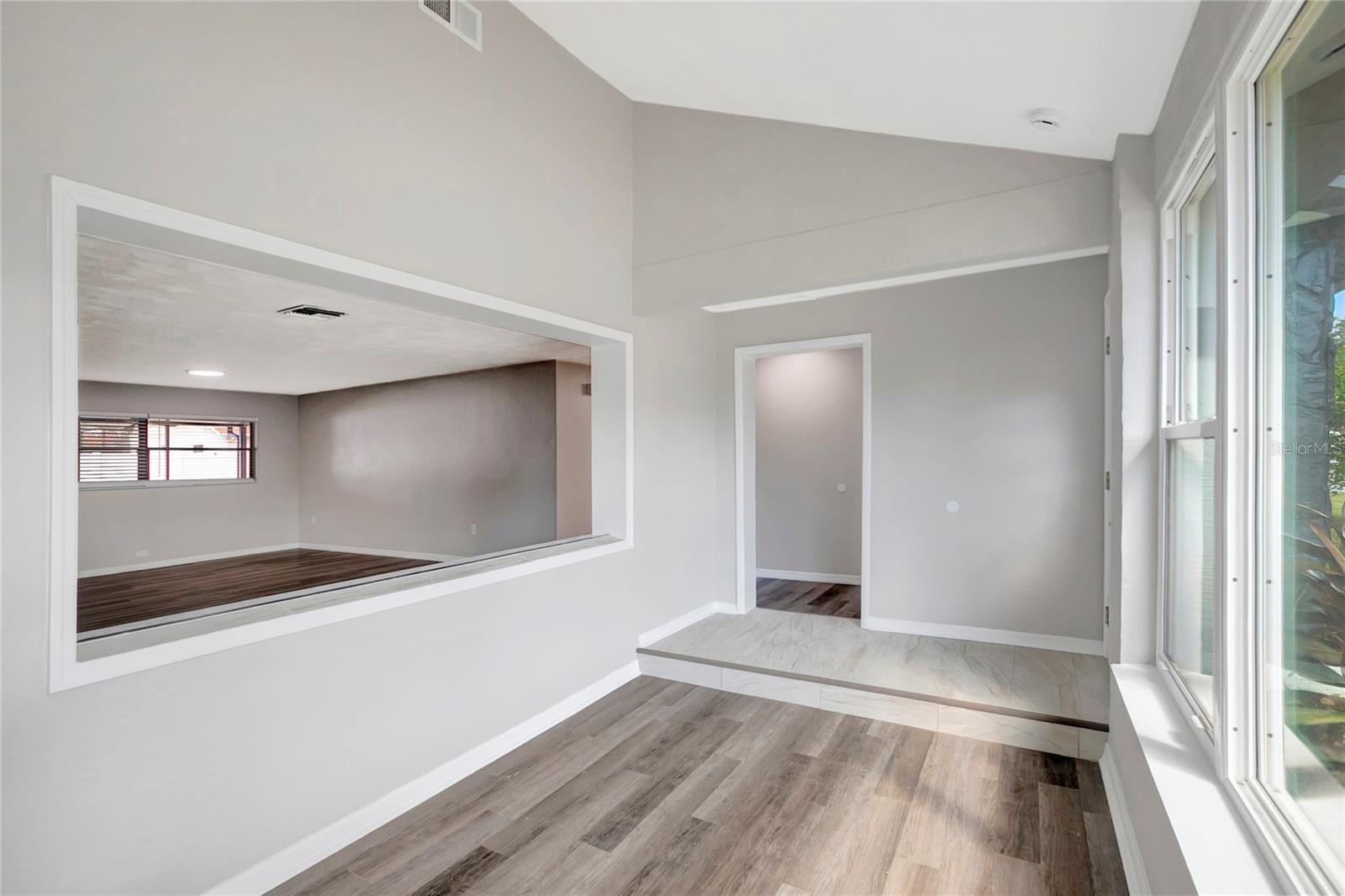 7403 FOXBLOOM DR — photo 9