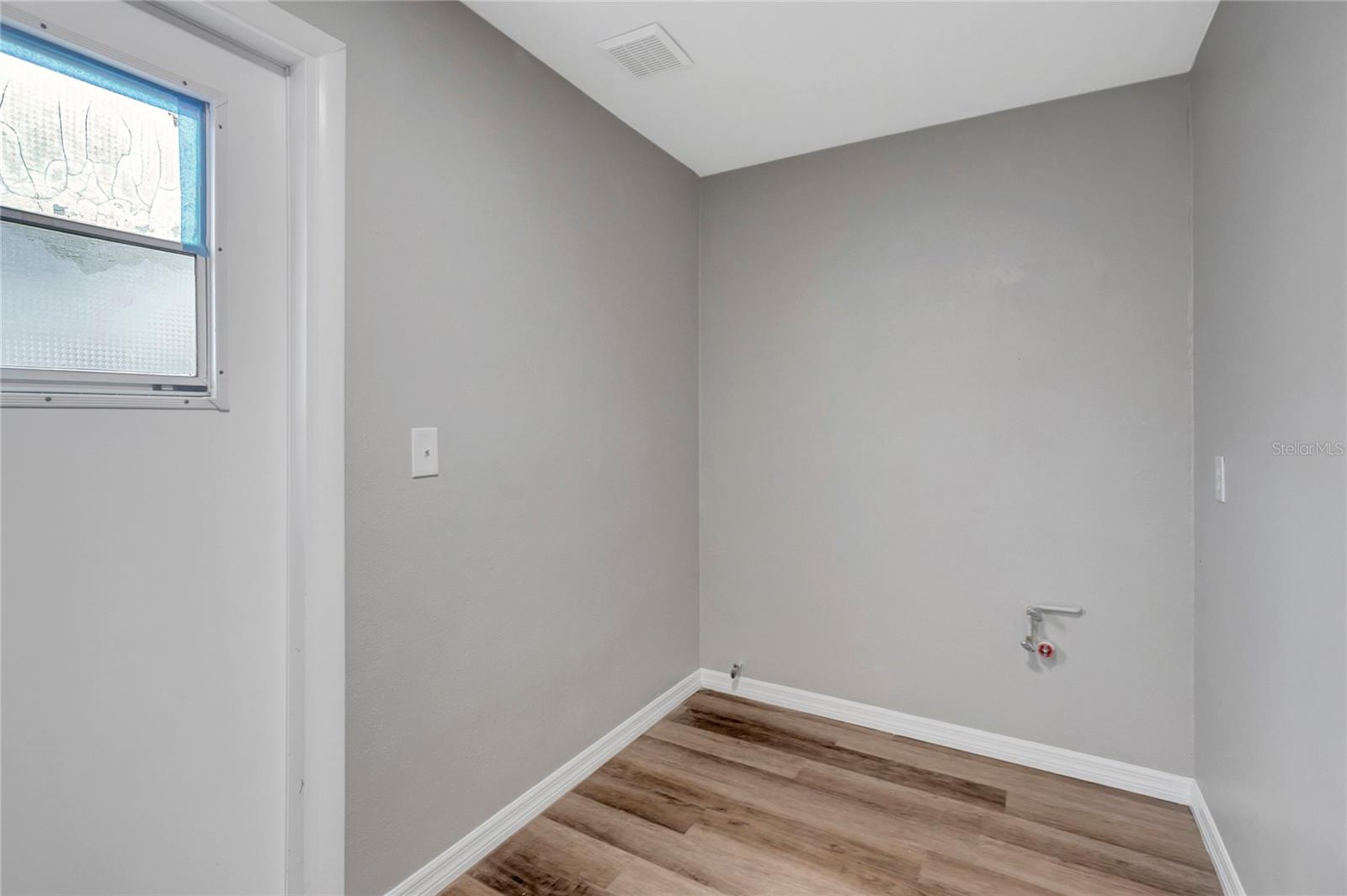 7403 FOXBLOOM DR — photo 24