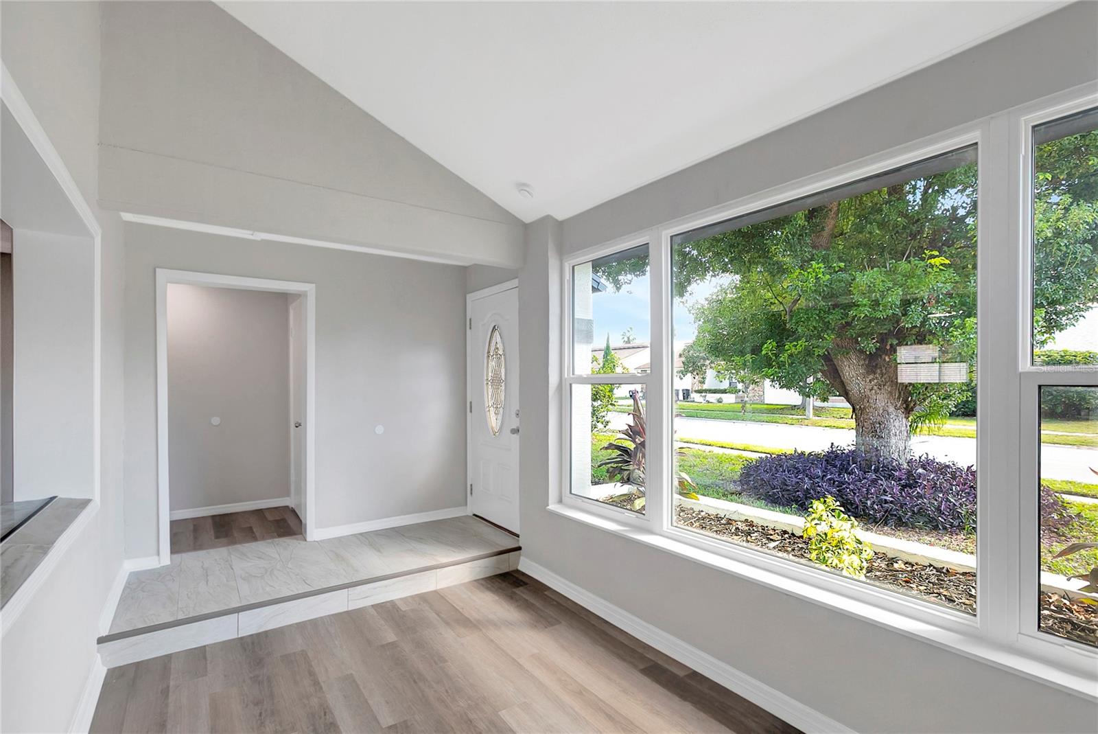7403 FOXBLOOM DR — photo 8