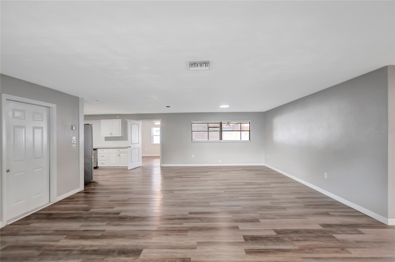 7403 FOXBLOOM DR — photo 10