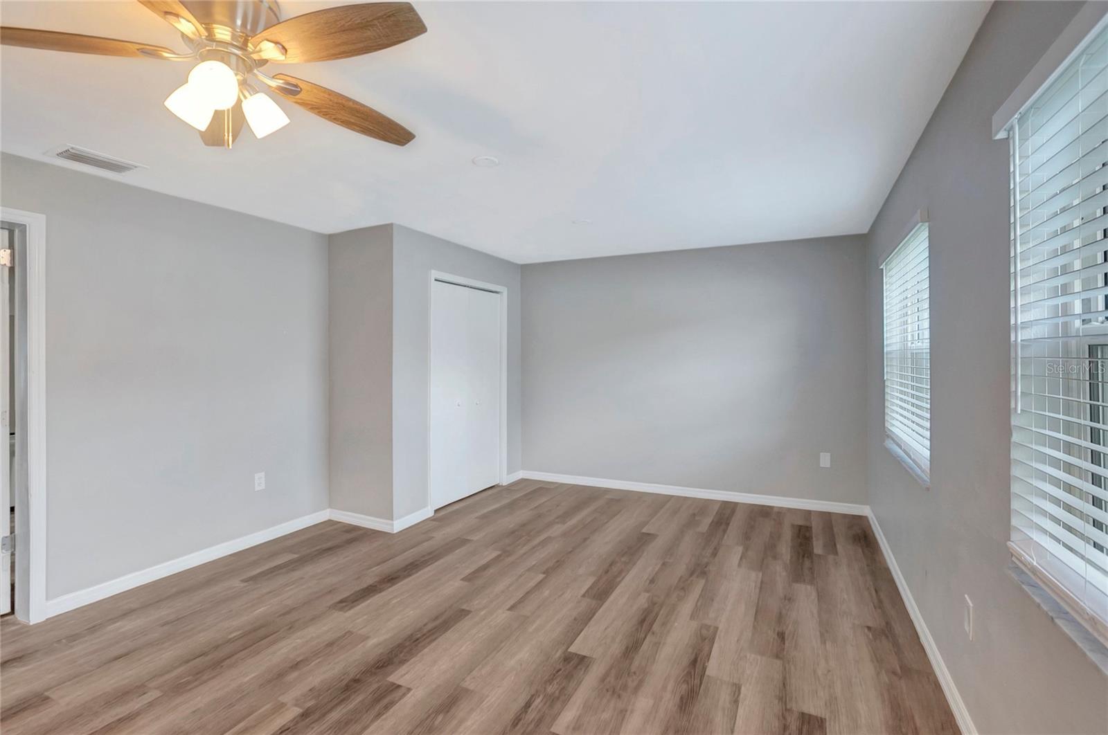 7403 FOXBLOOM DR — photo 33