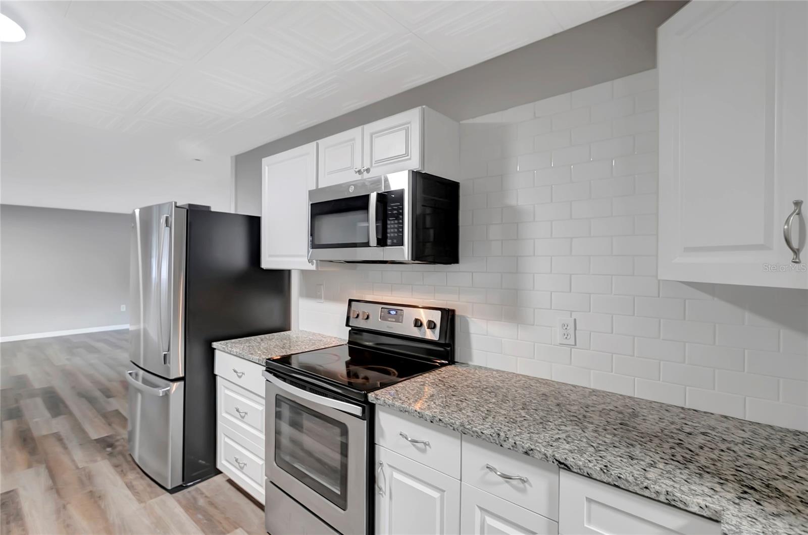 7403 FOXBLOOM DR — photo 20
