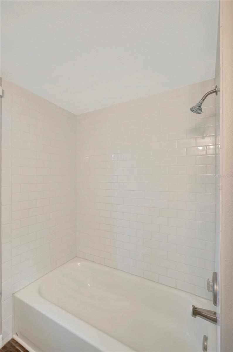 7403 FOXBLOOM DR — photo 37