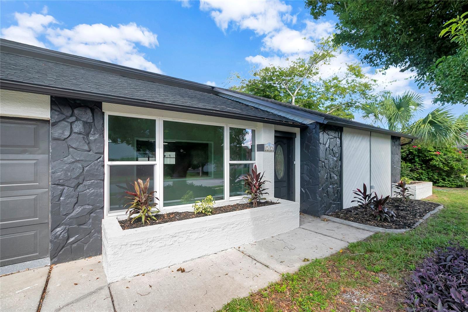 7403 FOXBLOOM DR — photo 4