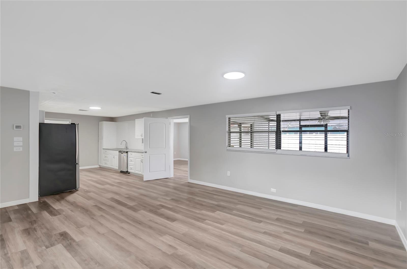 7403 FOXBLOOM DR — photo 14
