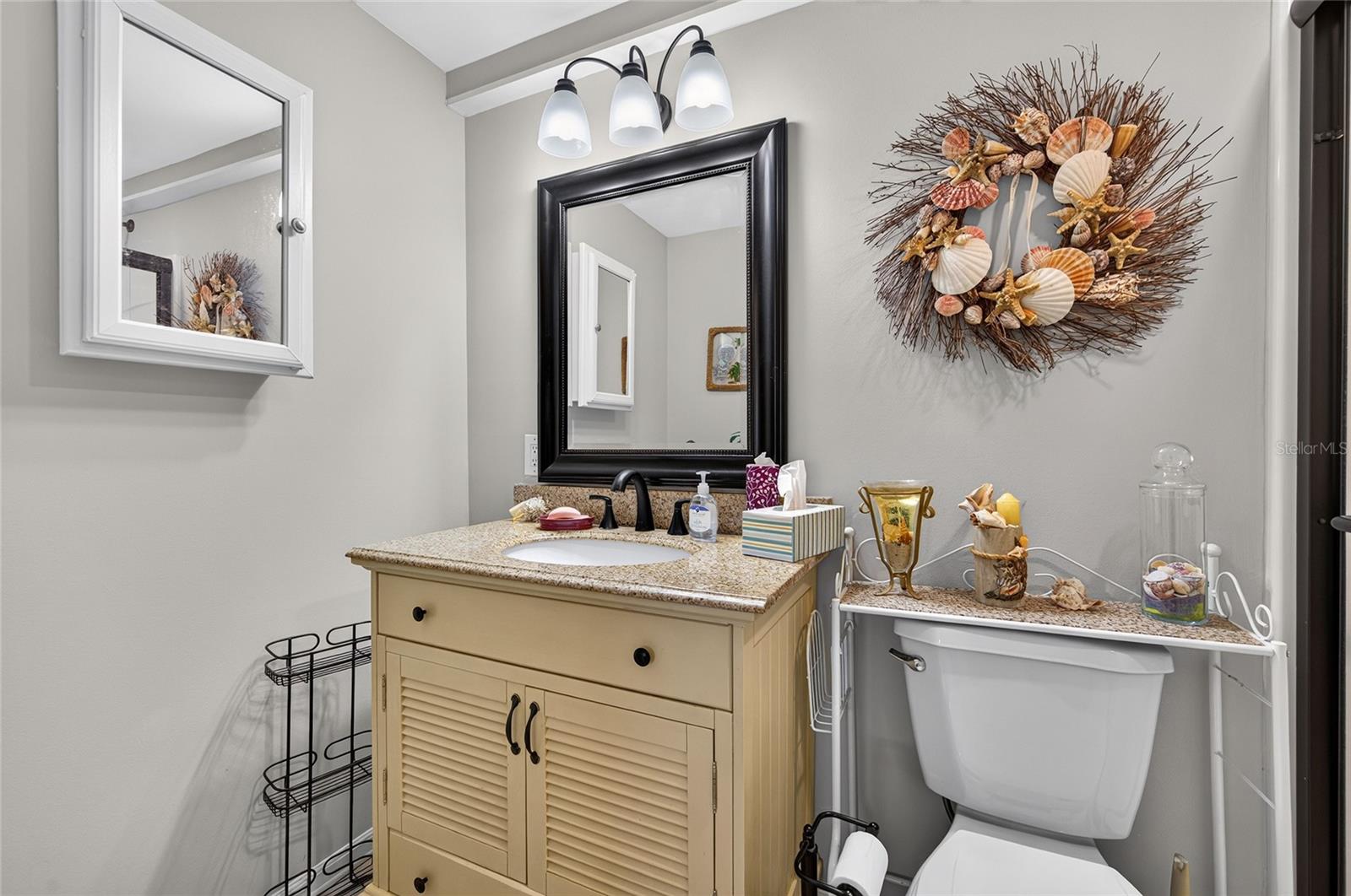 213 MANTUA DR — photo 31