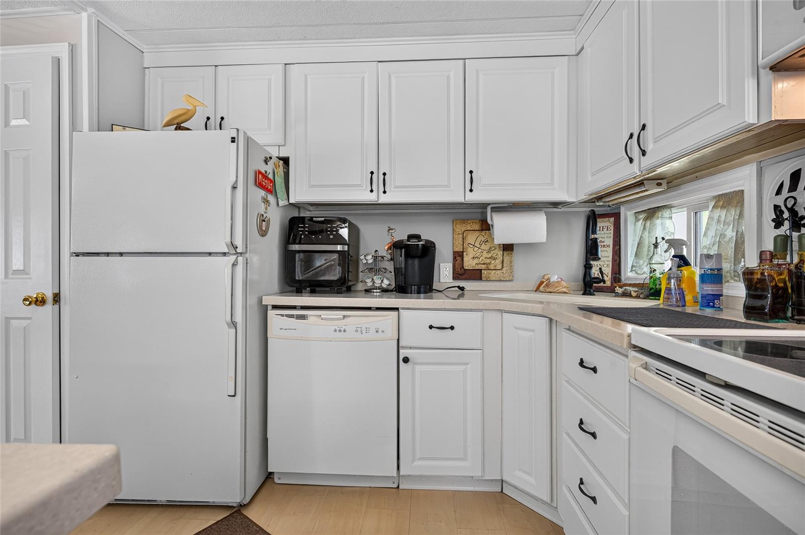 213 MANTUA DR — photo 19