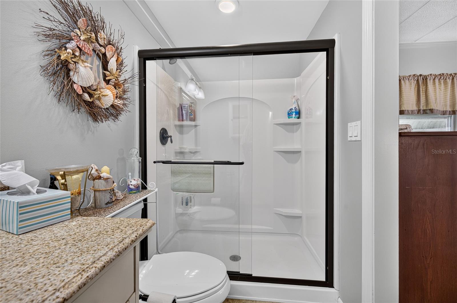 213 MANTUA DR — photo 32