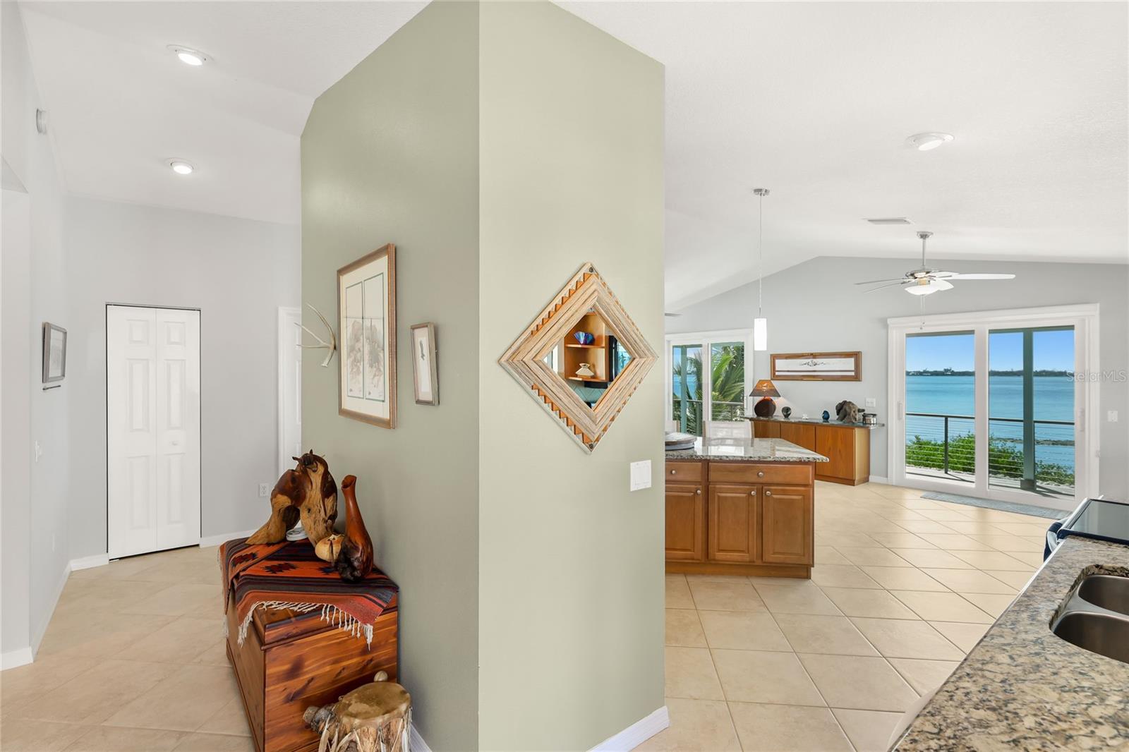 901 CHAPIN BLVD — photo 18