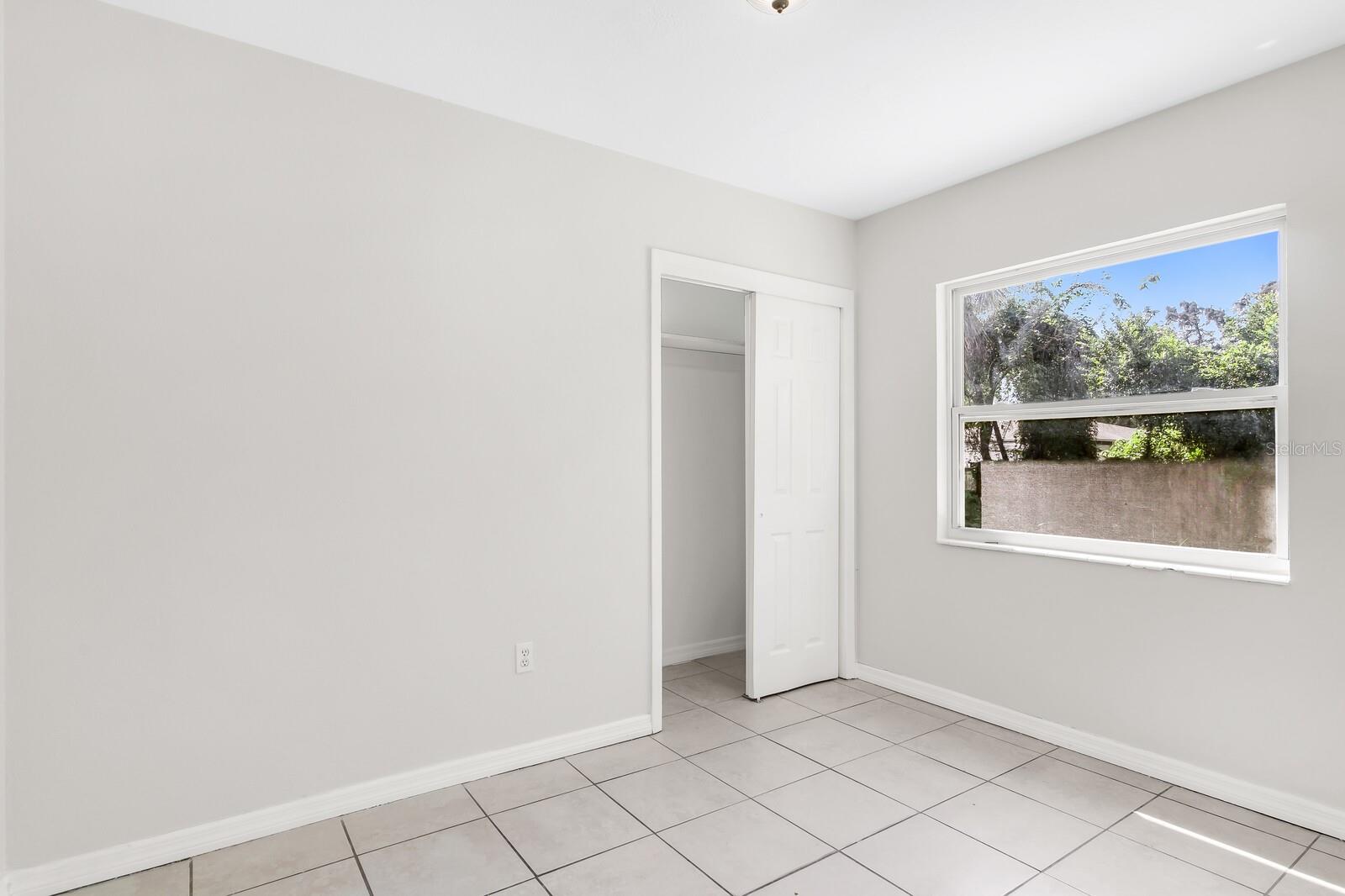 10012 N 14TH ST — photo 18