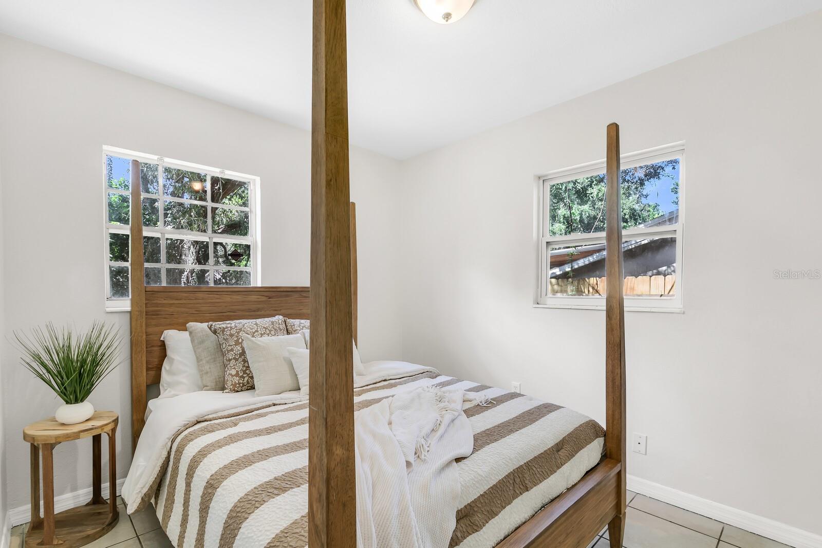 10012 N 14TH ST — photo 12