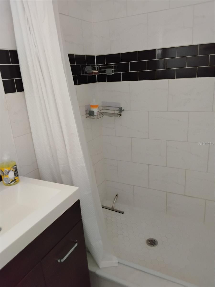 571 LENTZ RD — photo 14