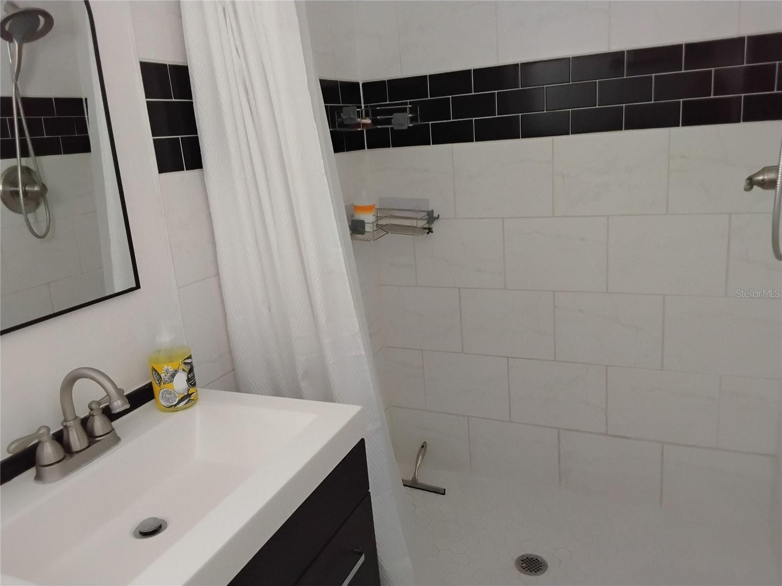 571 LENTZ RD — photo 13
