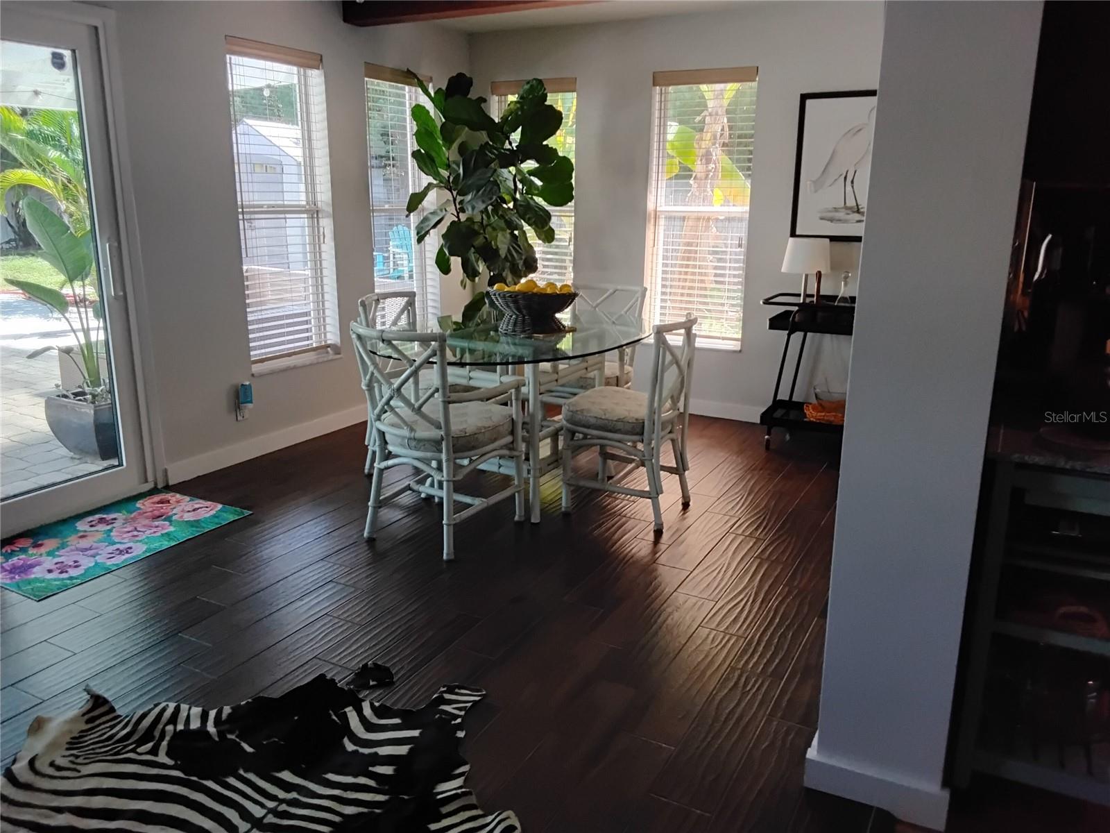 571 LENTZ RD — photo 9