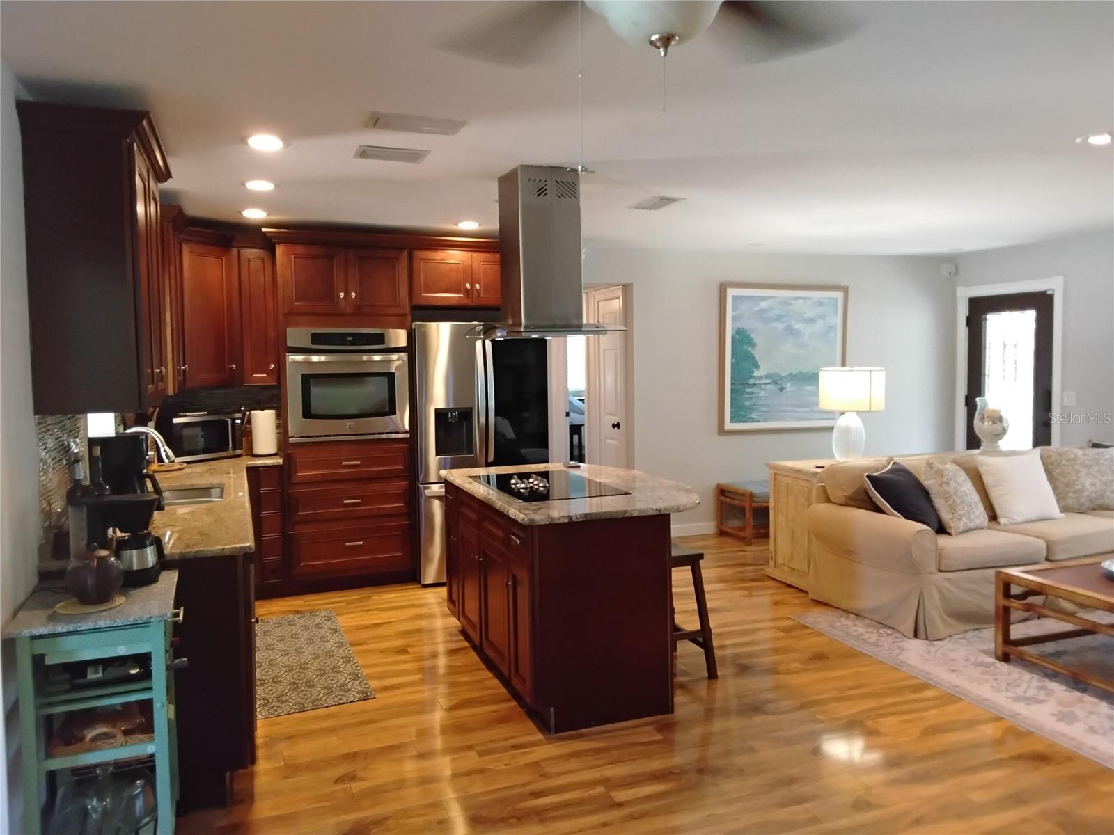 571 LENTZ RD — photo 7