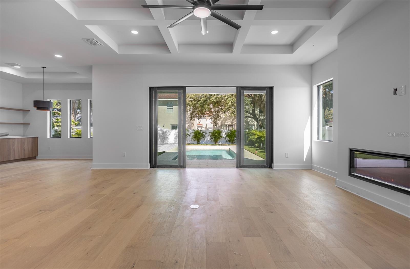 3109 W WYOMING AVE — photo 13