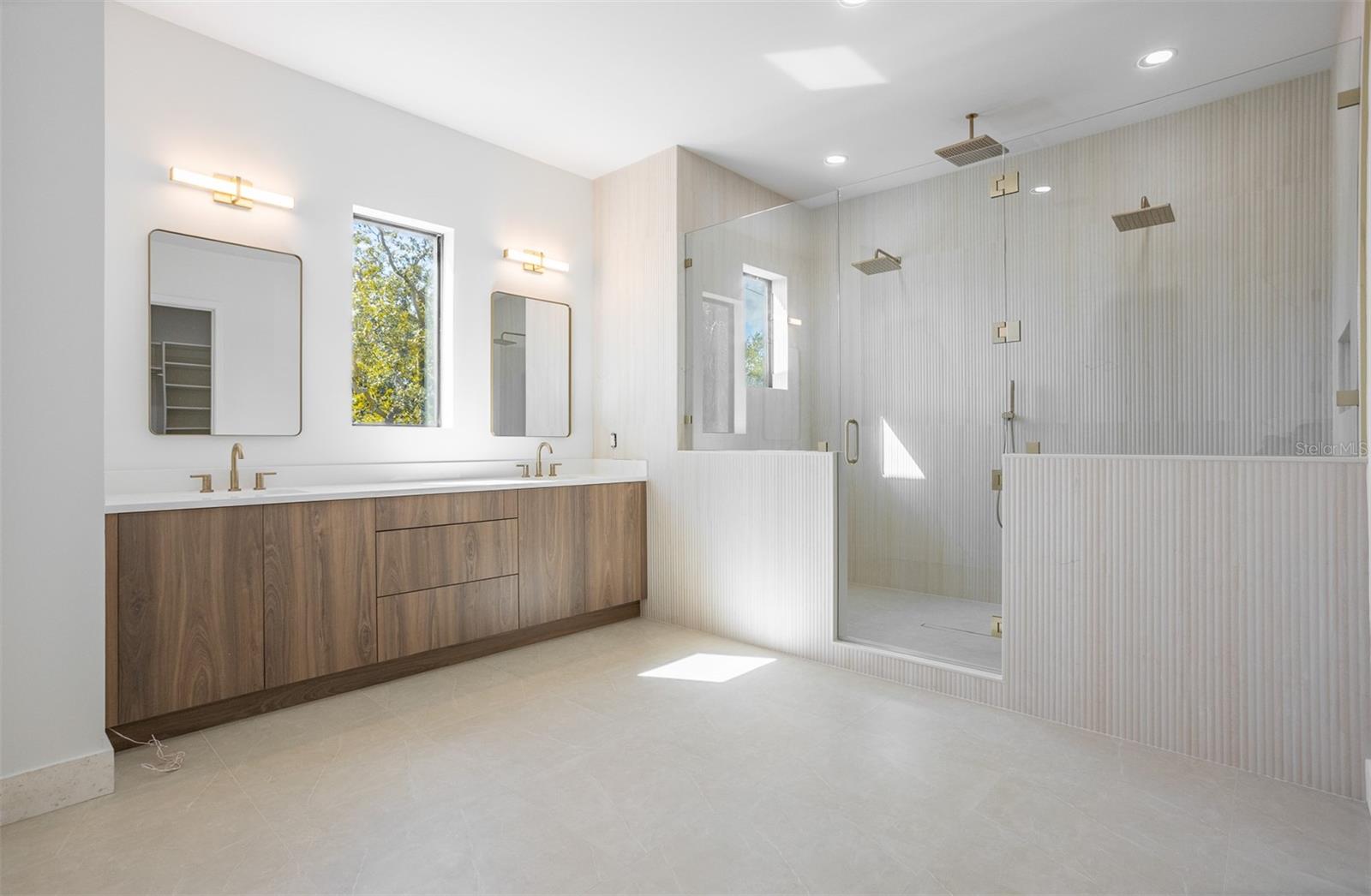 3109 W WYOMING AVE — photo 19
