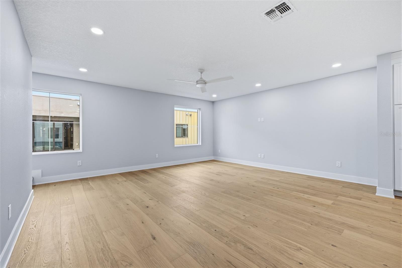 4208 W CARMEN ST #C — photo 15