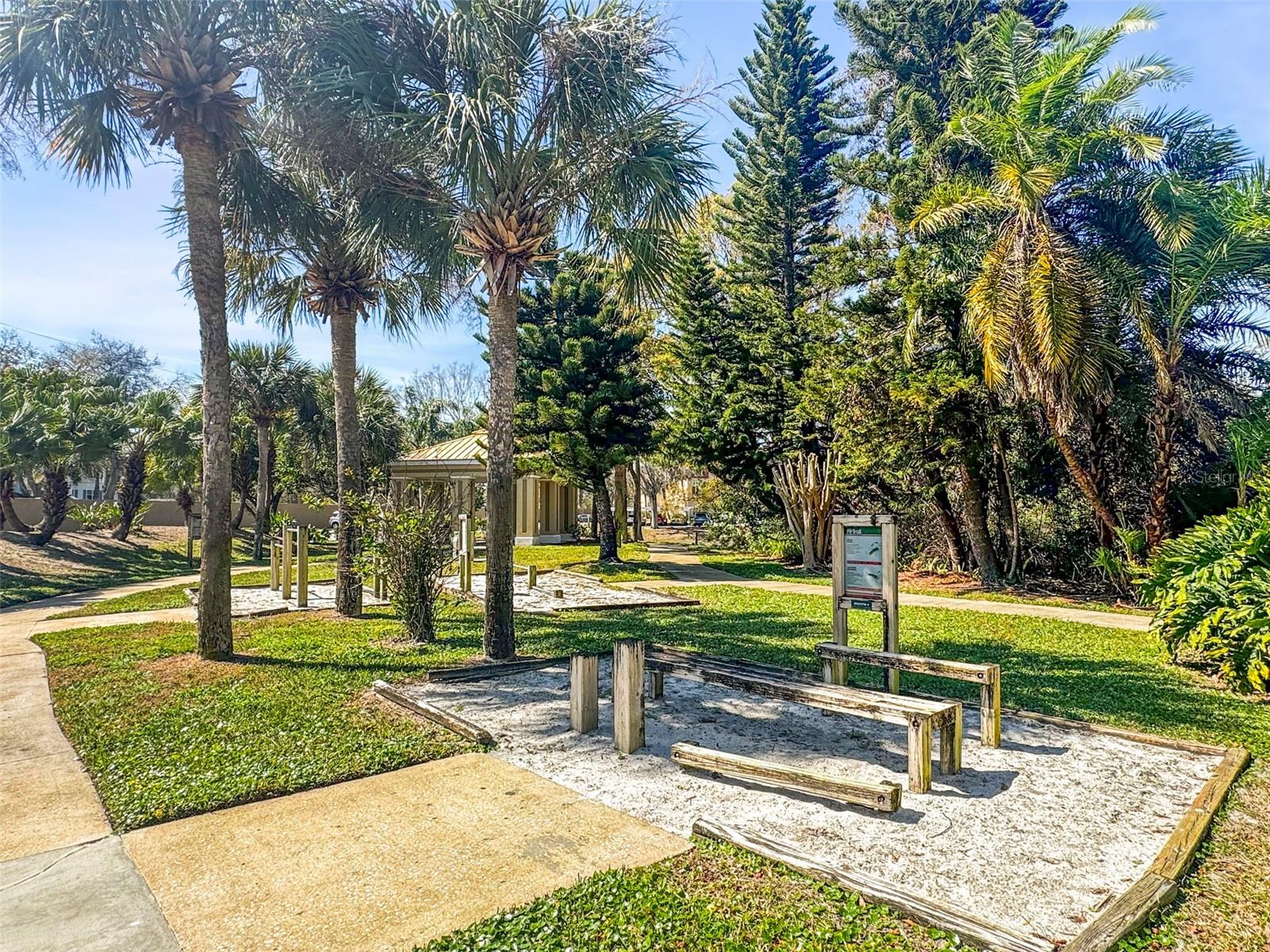 2000 WORLD PARKWAY BLVD #2 — photo 31