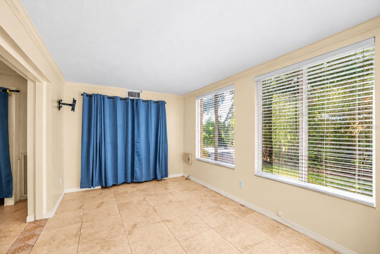 2000 WORLD PARKWAY BLVD #2 — photo 22
