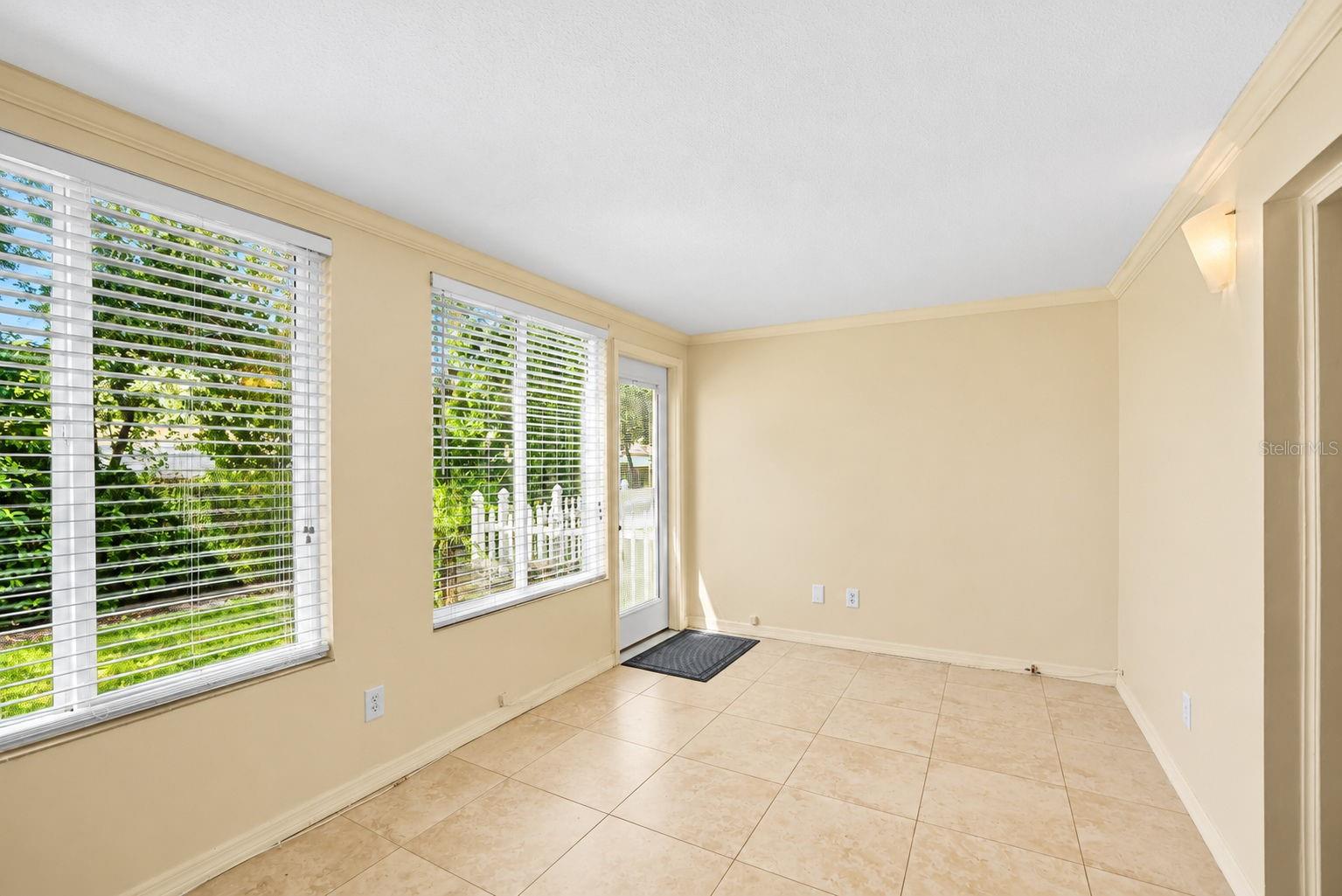 2000 WORLD PARKWAY BLVD #2 — photo 23