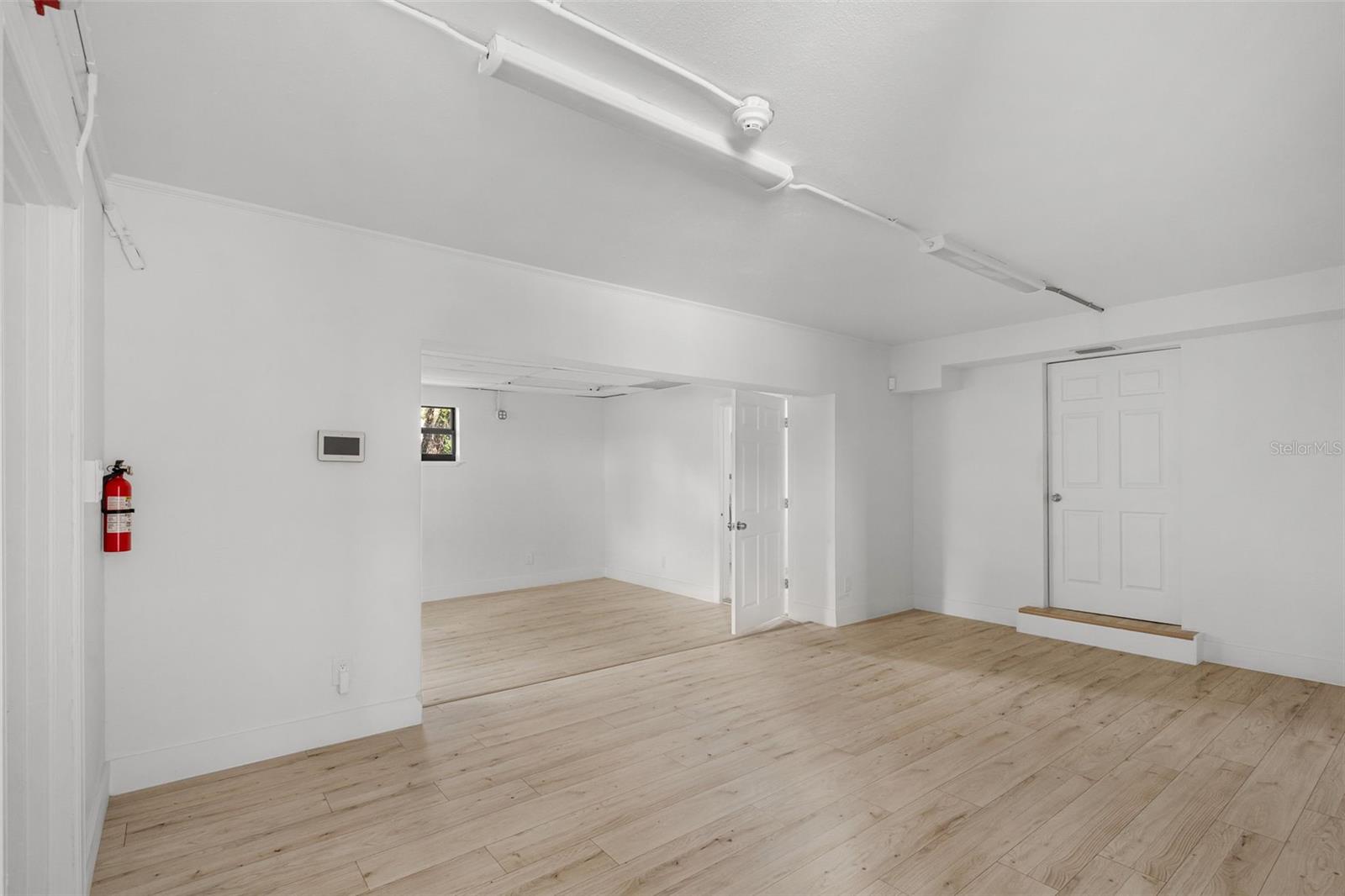 10302 N NEBRASKA AVE — photo 20
