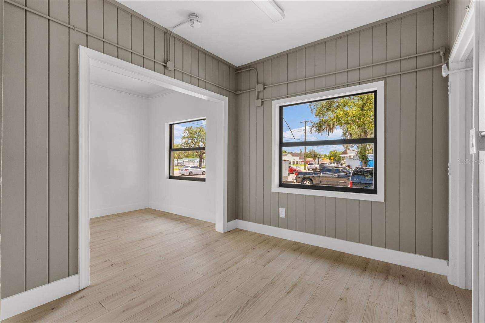 10302 N NEBRASKA AVE — photo 19