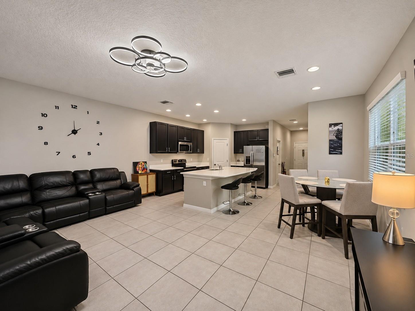 6133 WILLOWSIDE ST — photo 3