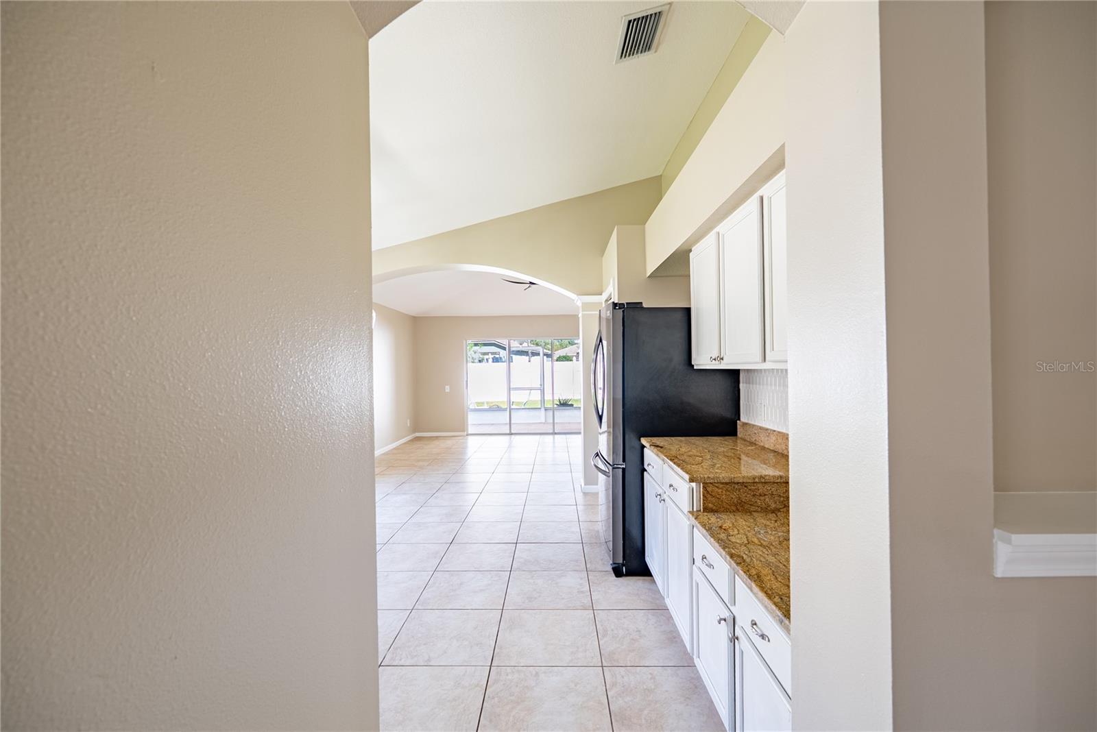 2022 SAMANTHA LN — photo 11