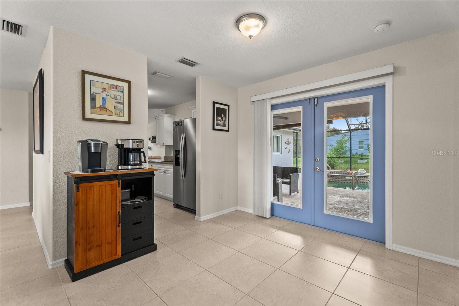 4241 CHAMRADE RD — photo 14