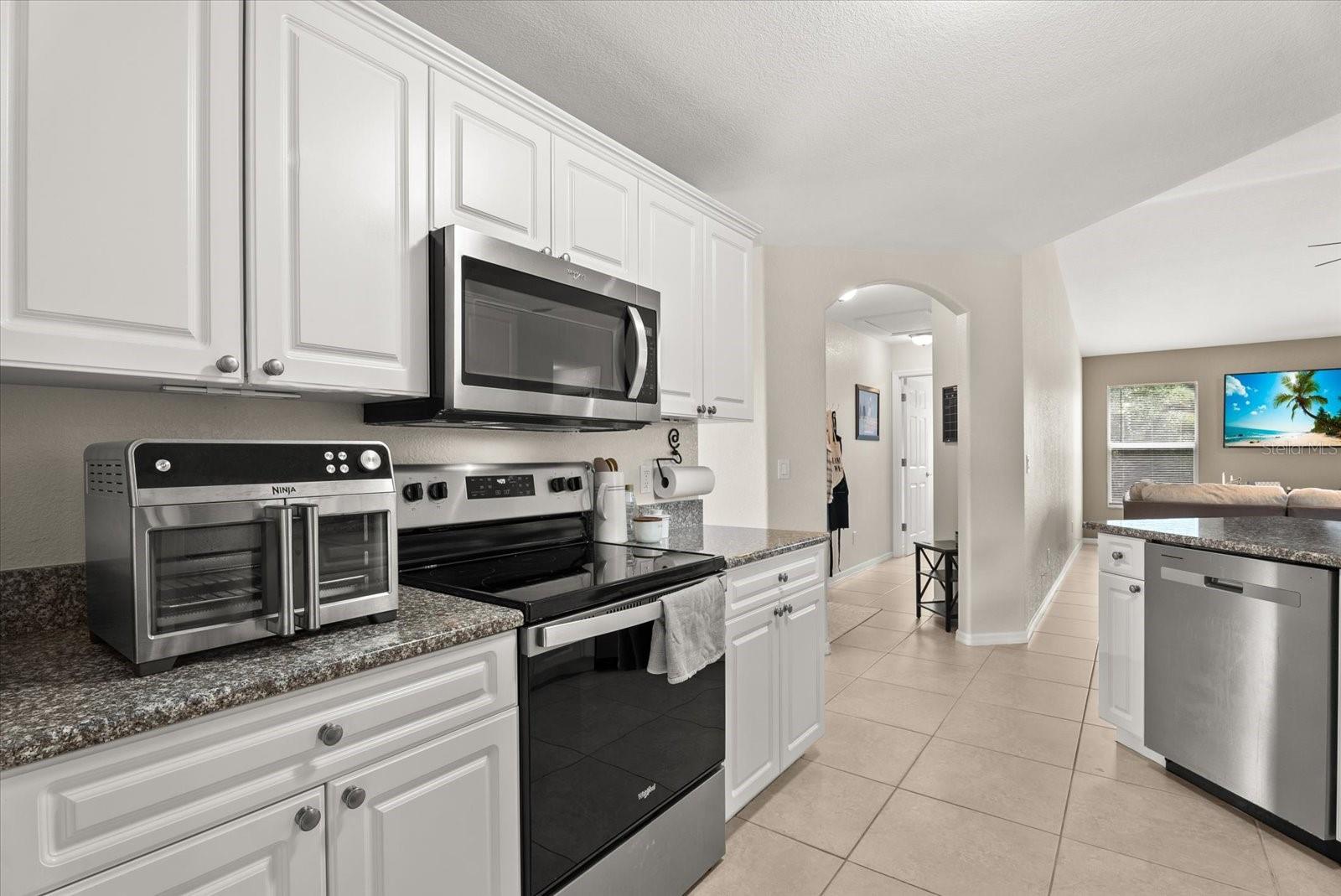 4241 CHAMRADE RD — photo 16