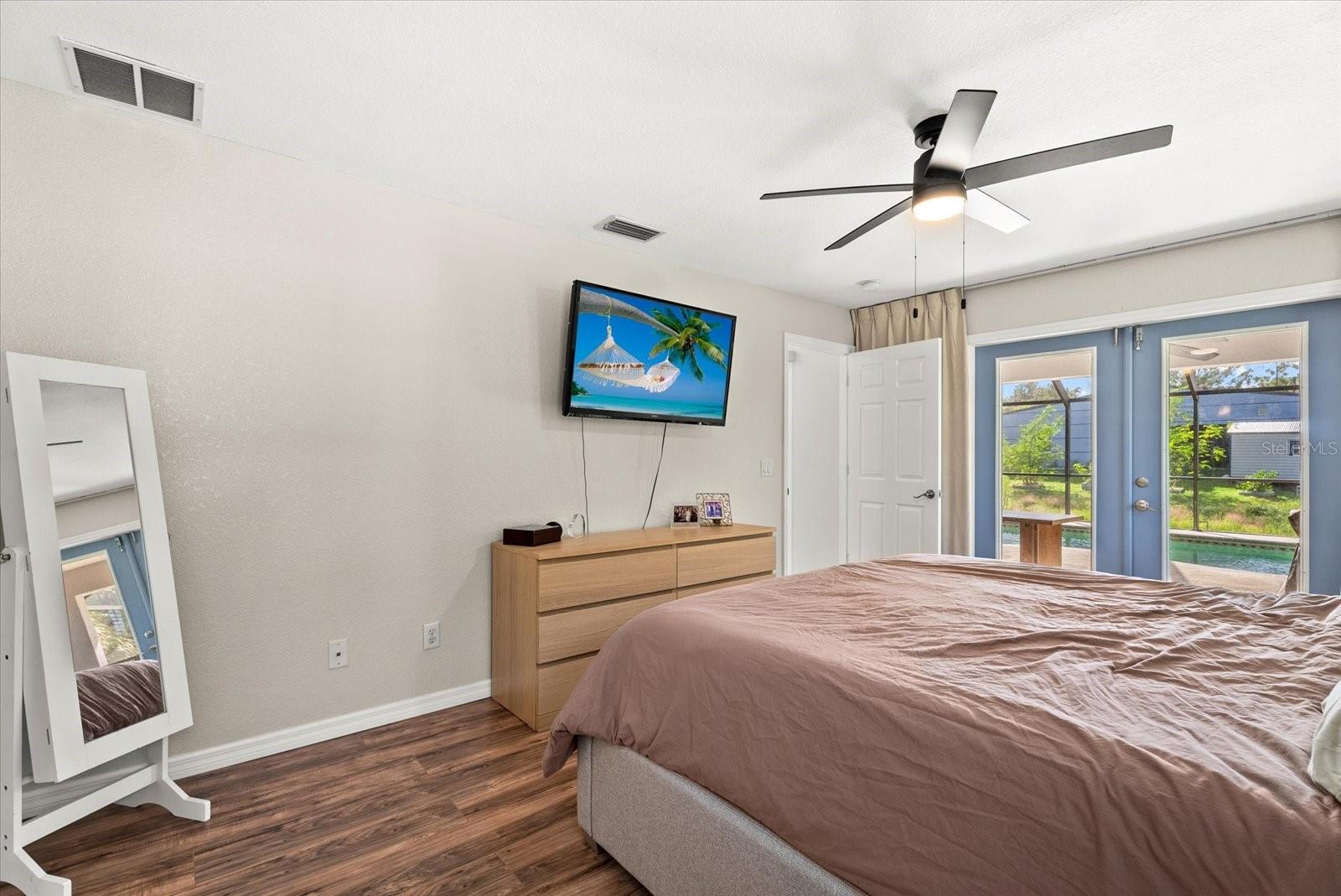 4241 CHAMRADE RD — photo 23