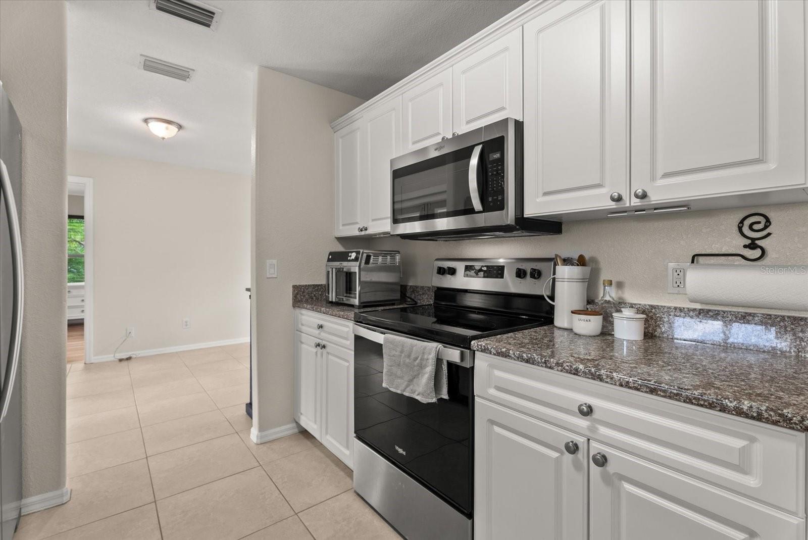 4241 CHAMRADE RD — photo 11