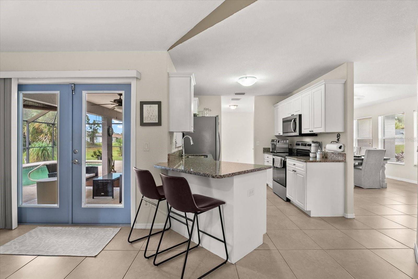 4241 CHAMRADE RD — photo 13