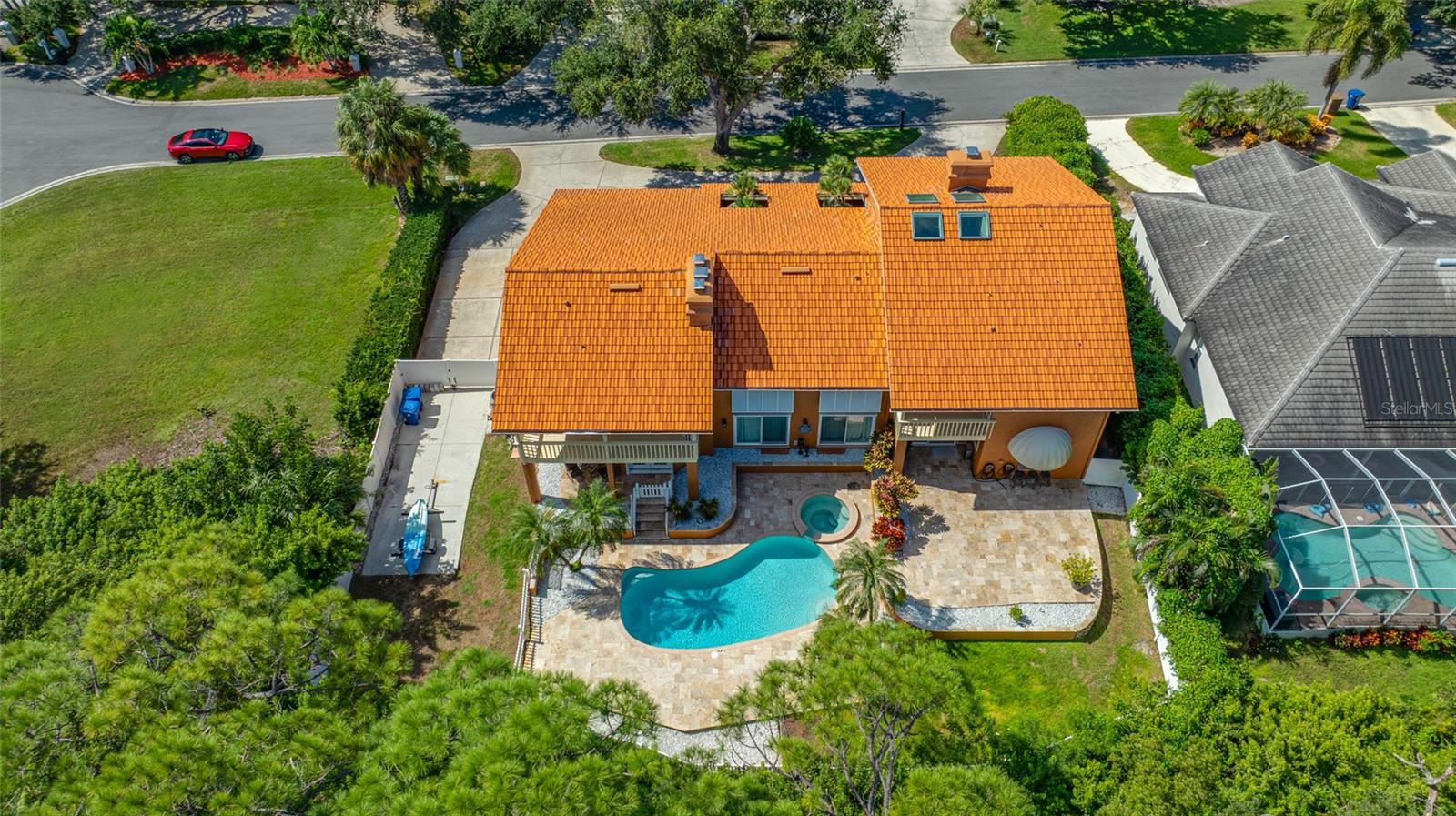 7239 HUNT CLUB LN — photo 11